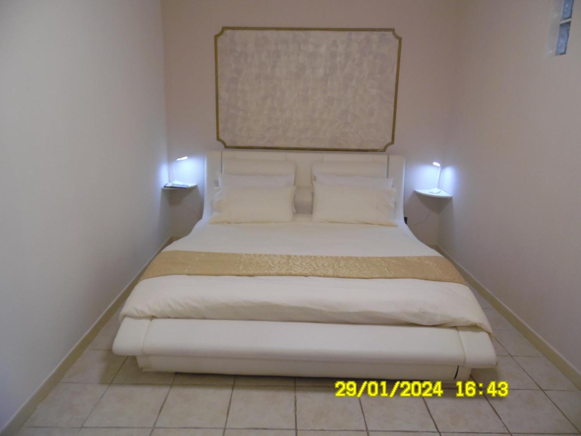 La Casa Di Giuditta - B&B Casa Vacanze - Ramacca Εξωτερικό φωτογραφία